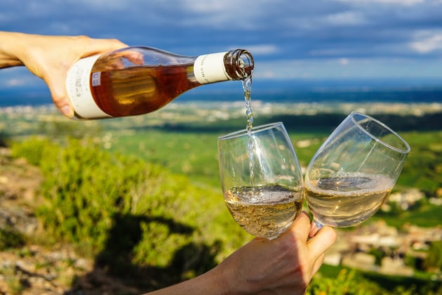 How to Start an Online Wine Club for Your Restaurant
