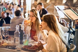 How to Improve Turnover Times in a Restaurant: 10 Tips