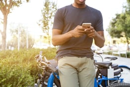 A Guide to Text Message Recruiting and Hiring for Restaurants