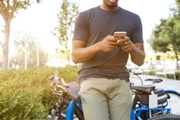 A Guide to Text Message Recruiting and Hiring for Restaurants